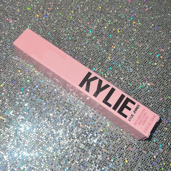 💋🆕💋 Kylie Cosmetics Matte Liquid Lipstick - 346 A Moment Matte - Picture 4 of 7